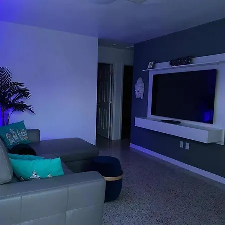 Stayover In Miami Home 2Br - 1Bth - Free Parking Exterior photo
