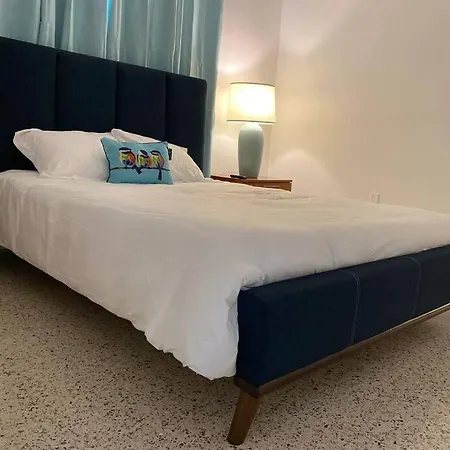 Stayover In Miami Home 2Br - 1Bth - Free Parking Exterior photo