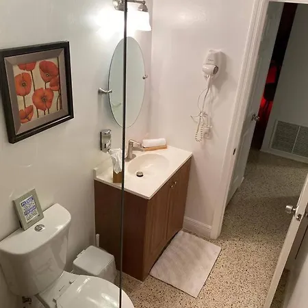 Stayover In Miami Home 2Br - 1Bth - Free Parking Exterior photo