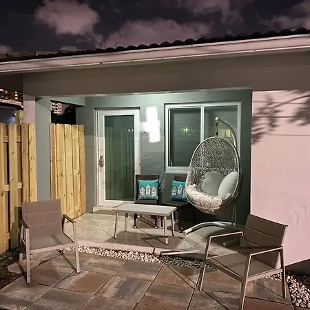 Stayover In Miami Home 2Br - 1Bth - Free Parking Exterior photo