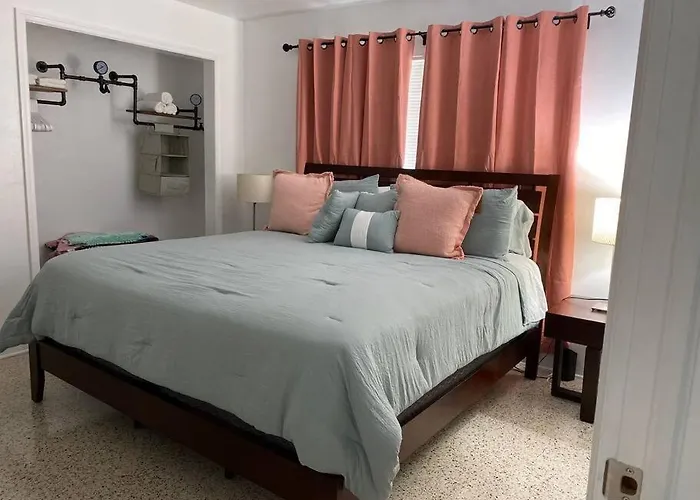 Stayover In Miami Home 2Br - 1Bth - Free Parking
