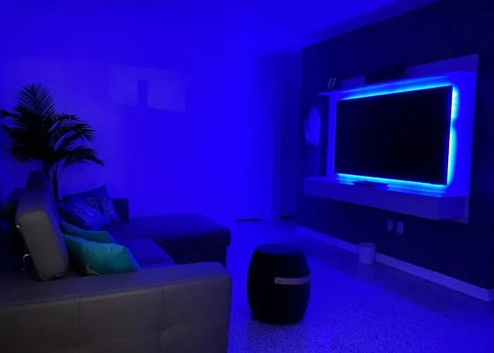 Stayover In Miami Home 2Br - 1Bth - Free Parking
