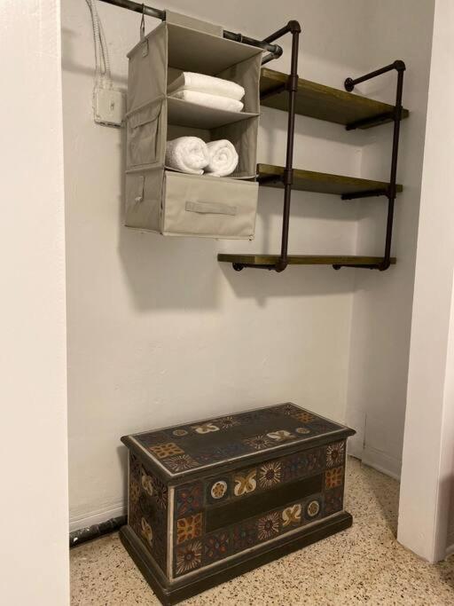 Stayover In 2br - 1bth - Free Parking Apartamento *